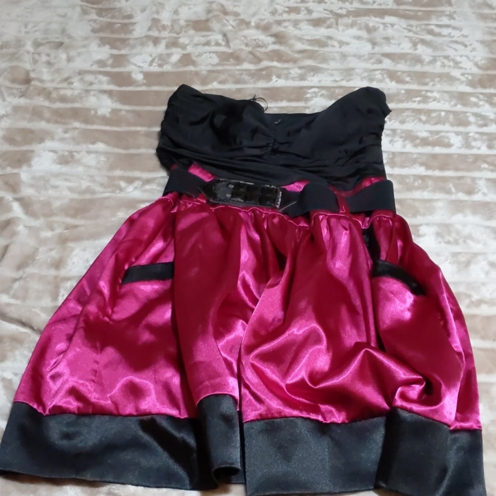 Dark Pink & Black Strapless Dress